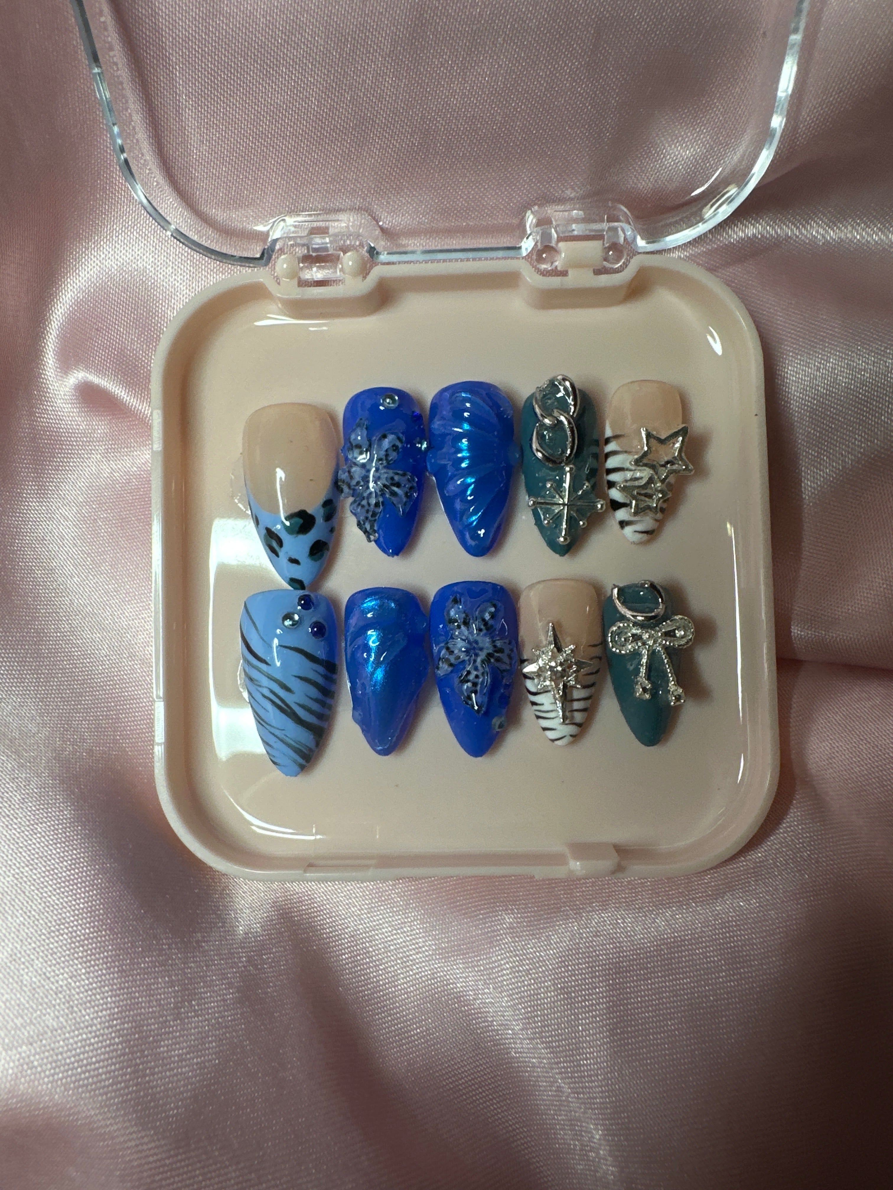 Blue y2k Press on Nails